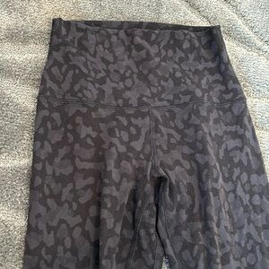 - Lululemon leggings size 2 used
